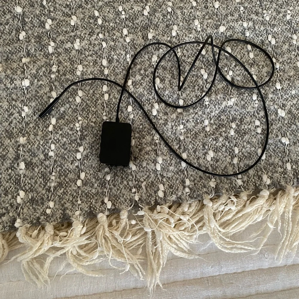 Microsoft - Surface 24W Charger - Black